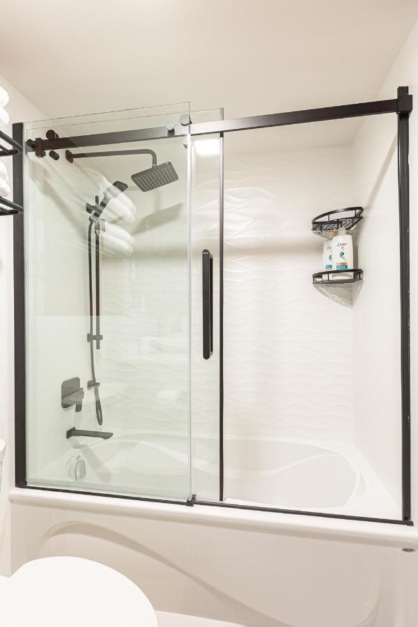 Condo In Downtown Vancouver - Near Rogers Arena Екстериор снимка